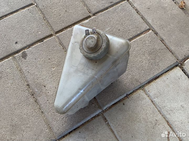Бачок гтц опель омега А