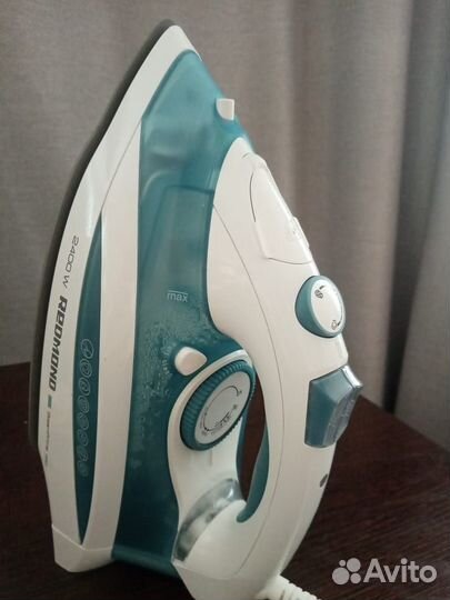 Утюг redmond