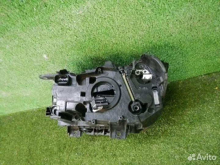 Фара правая BMW X1