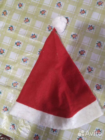 Новогодняя шапка Деда Мороза