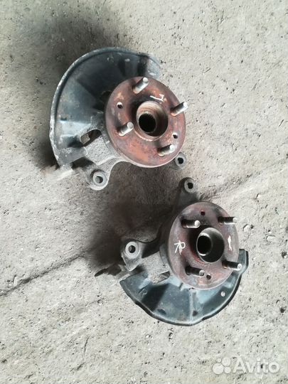 Кулак поворотный передний Kia Spectra