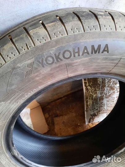 Yokohama BluEarth-A 215/65 R17
