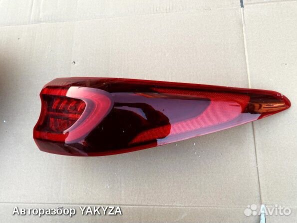Kia Sportage 4 фонарь задний правый в крыло