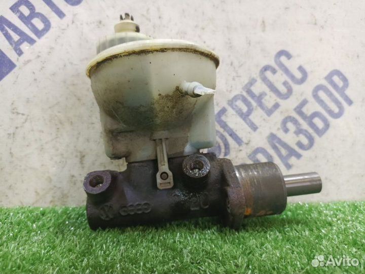 Главный тормозной цилиндр Volkswagen Golf 3