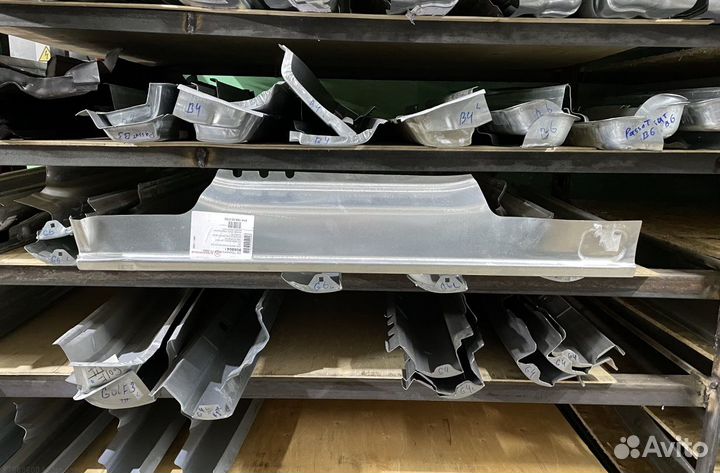 Порог правый Volkswagen Transporter T5 (Klokkerhol