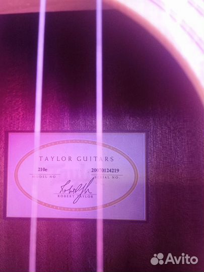 Электроакустическая гитара taylor 210e
