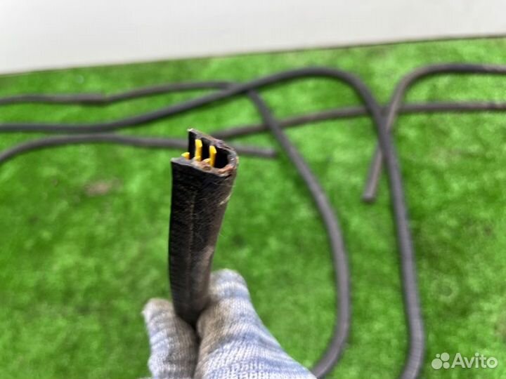 Уплотнитель оконный Ford Transit 8 MK8 2014- BUS