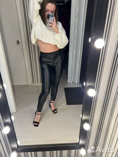 Кожаные штаны джогеры женские