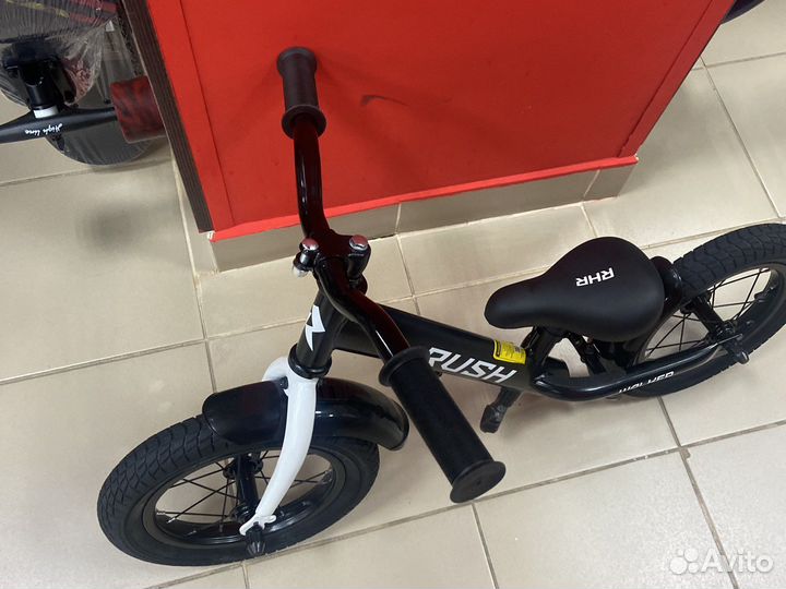 Беговел Rush Hour 12 Walker черный