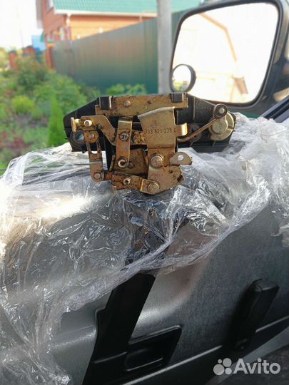 Замок багажника Volkswagen transporter 4