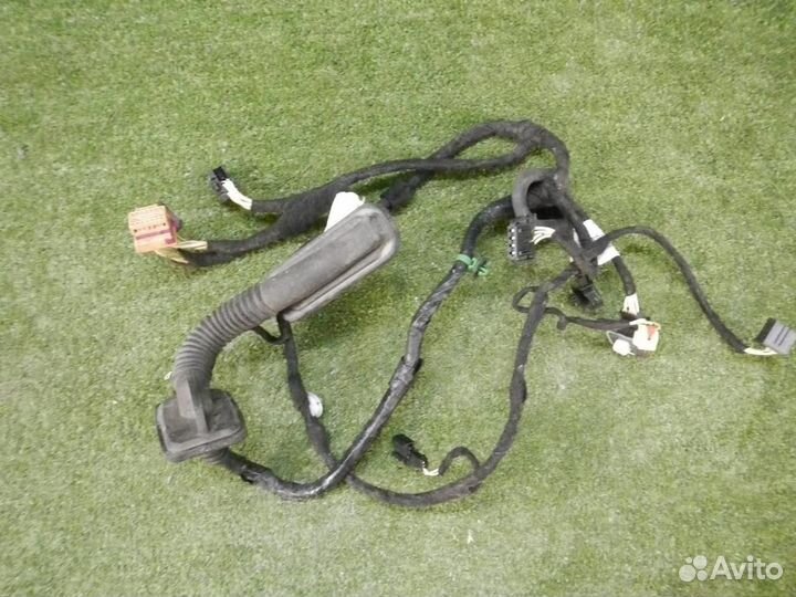 Проводка двери VW Beetle А5 (2011-2019)