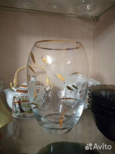 Рюмки, вазы, хрустальная посуда