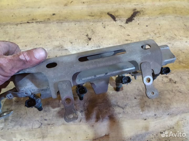 Рейка топливная рампа nissan qashqai J10 Ниссан