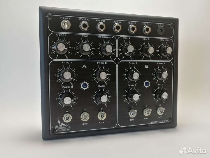 Аналоговый синтезатор нойзбокс