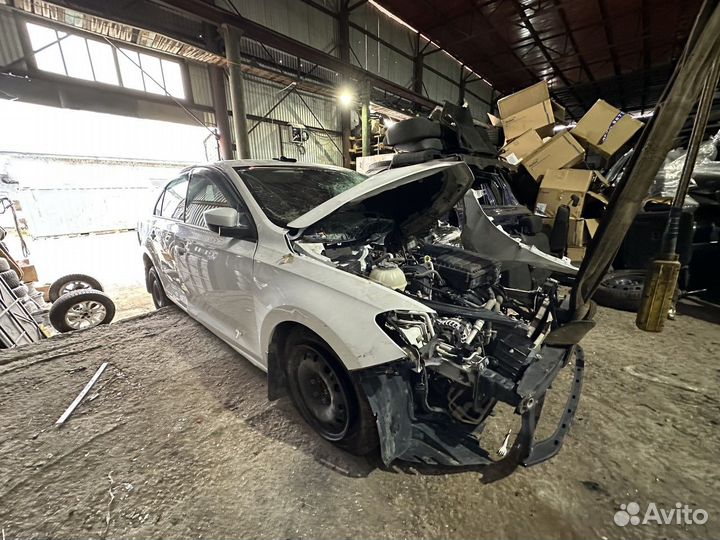 Volkswagen Polo 2020г (бензин) по запчастям