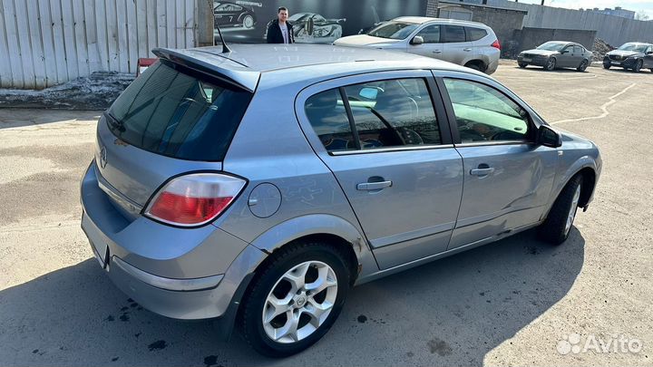 Opel Astra 1.8 МТ, 2006, 151 000 км