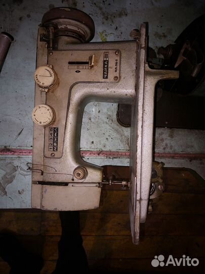 Швейная машина