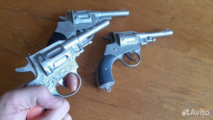 Детские игрушечные револьверы СССР 1980