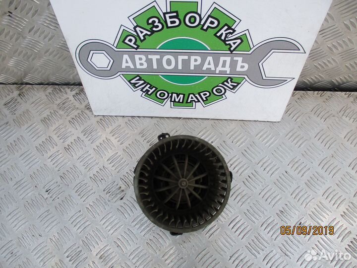 Моторчик отопителя Пежо Боксер