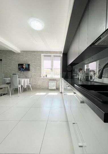 5-к. квартира, 172 м², 3/3 эт.