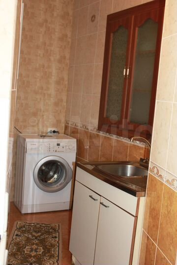 2-к. квартира, 60 м², 1/2 эт.