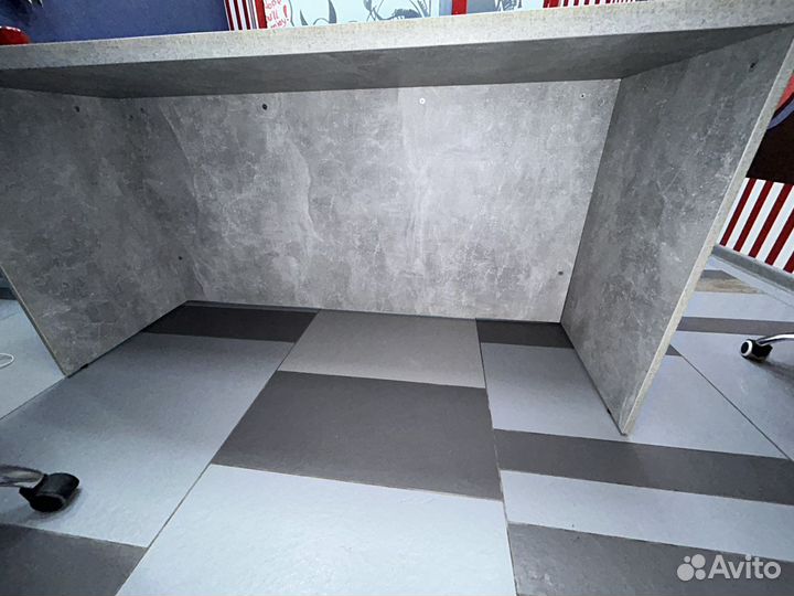 Столы офисные 3 шт. бетонного цвета