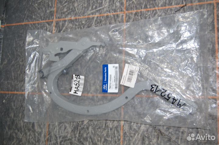 Петля крышки багажника левая - Hyundai Solaris 2