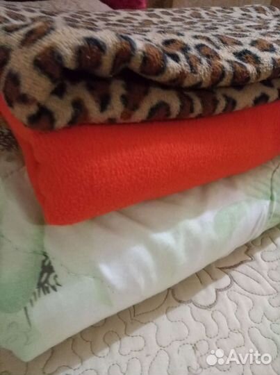 Одеяло и пледы бу