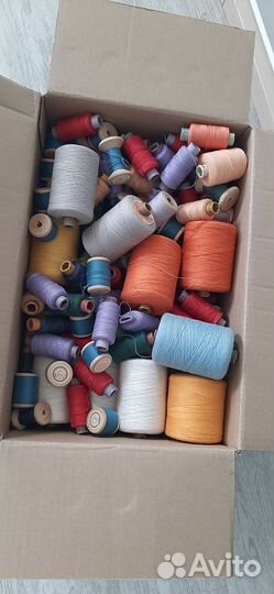 Нитки коробкой