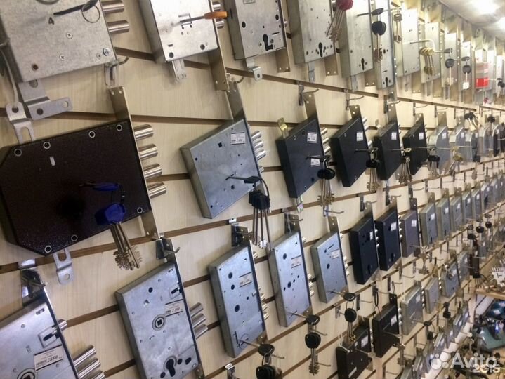 Вскрытие замков Замена замков Установка замков