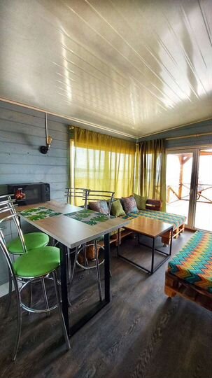 Дом 52 м² на участке 8 га