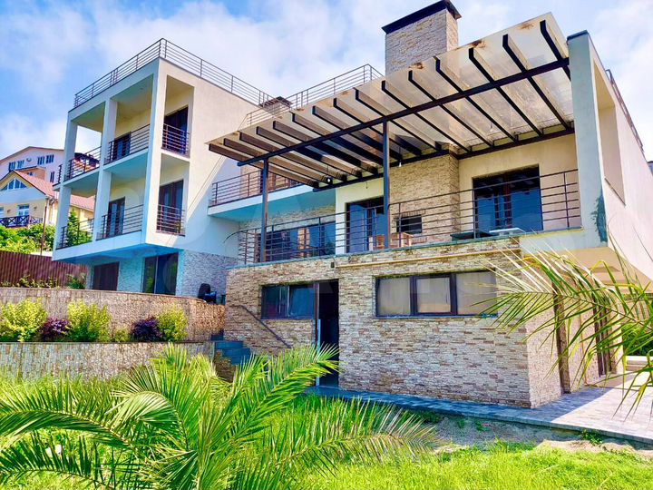 Гостиница в Адлере на Орбитовской, 550 м²