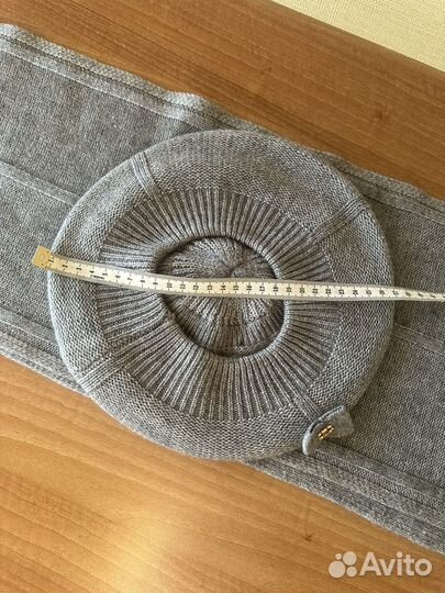 Набор из берета и шарфа