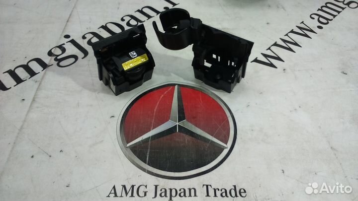 Подстаканник на Mercedes-Benz W220