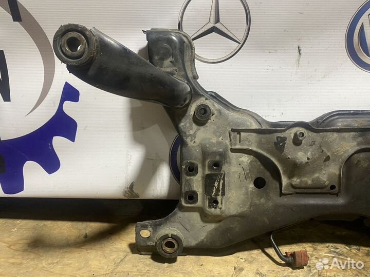 Передний подрамник Mazda 3 BK