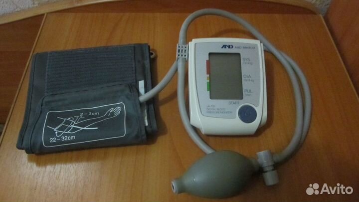 Тонометр-бренд-AND-Япония-полу-автомат-не рабочий