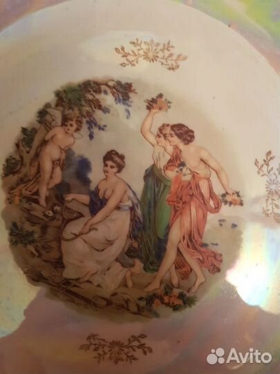 Фарфоровый блюда глубокие Мадонна гдр