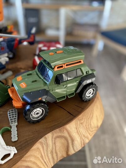 Роботы- трансформеры. Тоботы