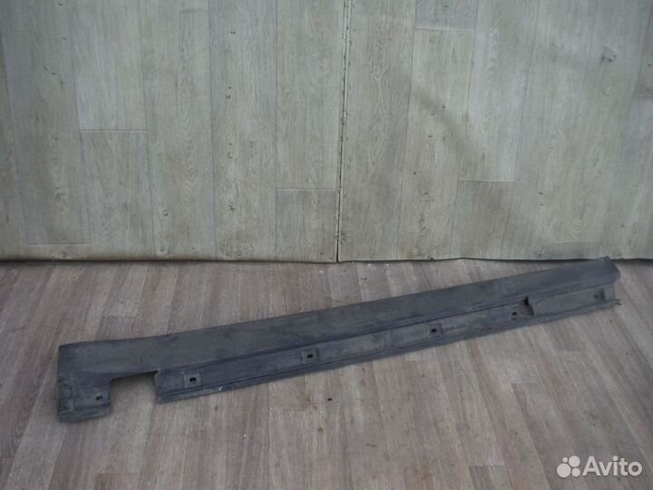 Порог накладка правый Mercedes ML W164 2009