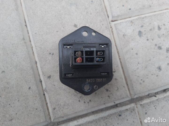 Резистор отопителя Subaru Legacy Outback B12