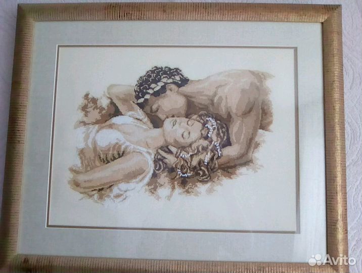 Картина вышита нитками по канве,размер 55/67