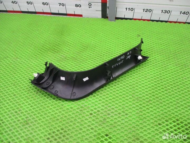 Обшивка двери багажника Mitsubishi Outlander 3 GF0W