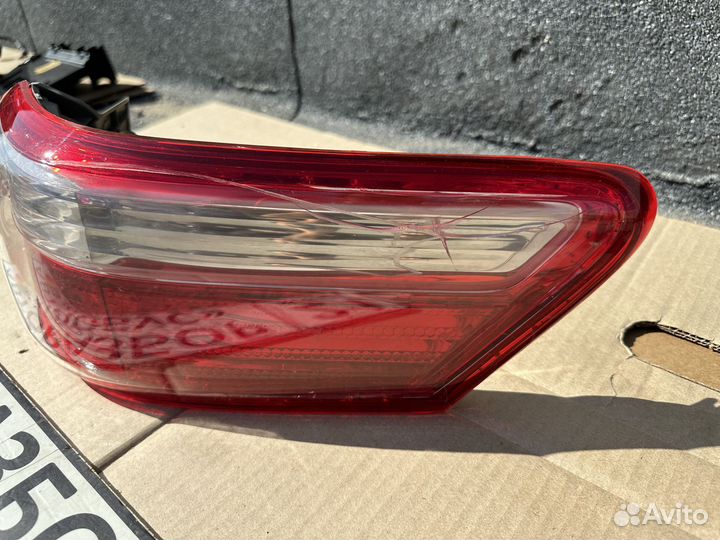 Фонарь задний правый Toyota Camry V40