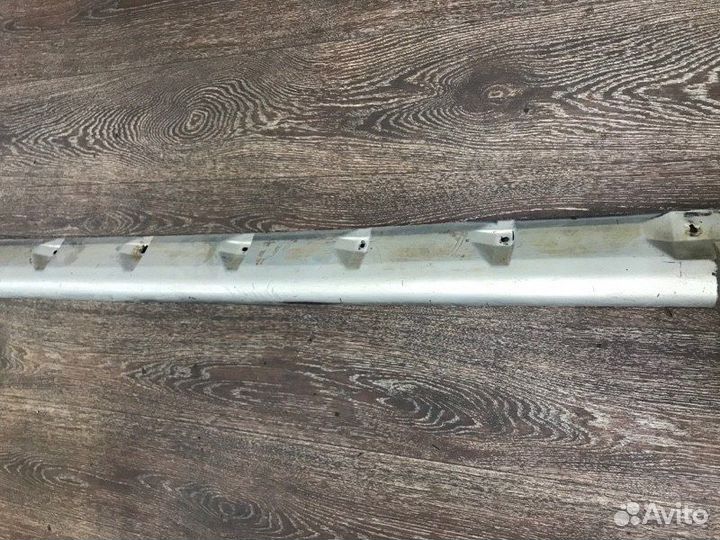 Порог правый Mitsubishi Pajero V14V 4D56 1994