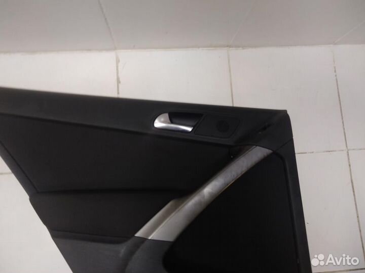 Обшивка двери задней левой Volkswagen Tiguan 5N1 2