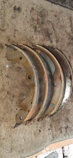 Колодки тормозные задние Nissan Wingroad WPY11