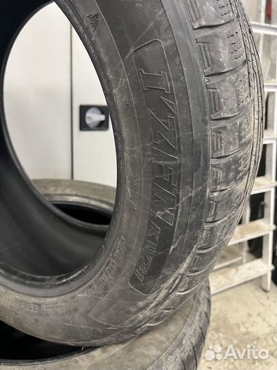 Kumho I'Zen KW31 255/55 R18