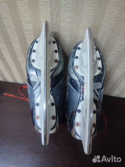 Хоккейные коньки бауэр