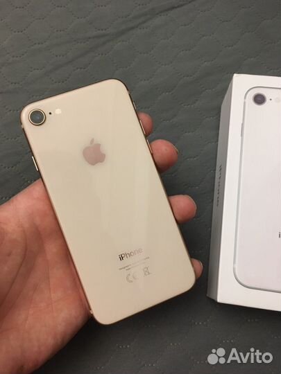 Телефон iPhone 8 64 gb