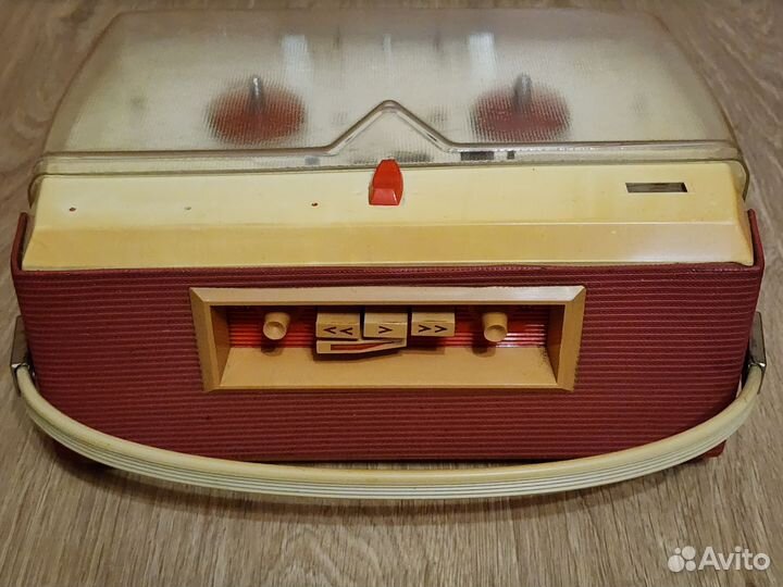 Катушечный магнитофон Романтик